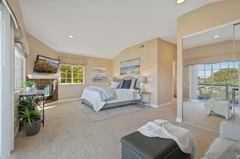 Bedroom - 14249 Mango Dr, Del Mar, CA 92014 photo 1 of 3