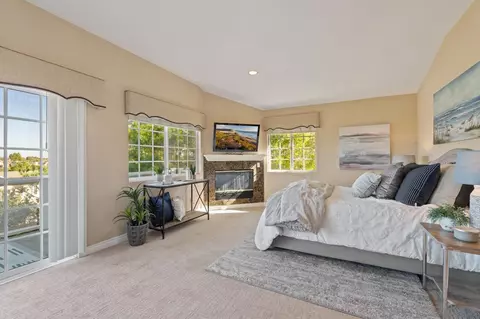 Bedroom - 14249 Mango Dr, Del Mar, CA 92014 photo 2 of 3