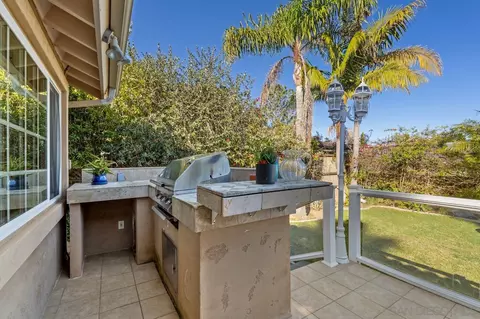 Exterior - 14249 Mango Dr, Del Mar, CA 92014 photo 5 of 17