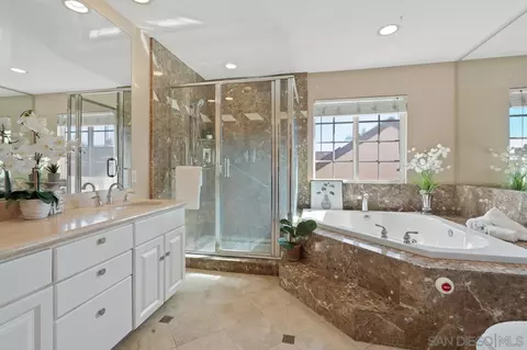 Bath - 14249 Mango Dr, Del Mar, CA 92014 photo 4 of 6