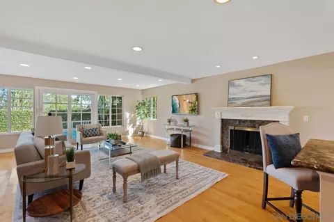 Living - 14249 Mango Dr, Del Mar, CA 92014 photo 6 of 10