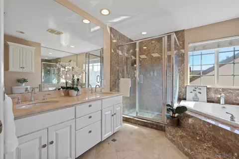 Bath - 14249 Mango Dr, Del Mar, CA 92014 photo 2 of 6