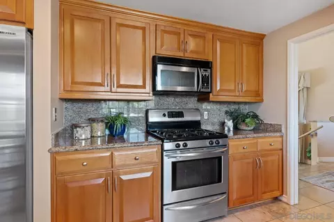 Kitchen - 14249 Mango Dr, Del Mar, CA 92014 photo 4 of 4