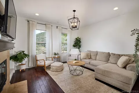 2423 Longstaff Ct, San Marcos, CA 92078