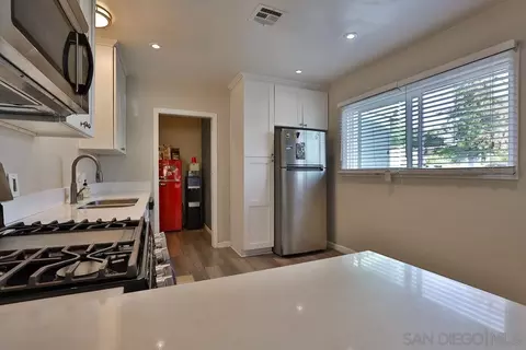 Kitchen - 1340 Somermont Dr, El Cajon, CA 92021 photo 6 of 6