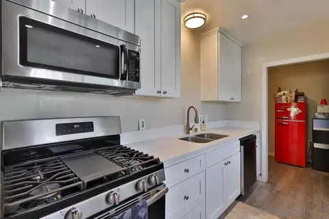 Kitchen - 1340 Somermont Dr, El Cajon, CA 92021 photo 3 of 6