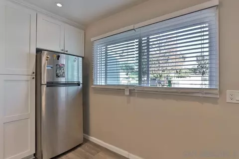 Kitchen - 1340 Somermont Dr, El Cajon, CA 92021 photo 4 of 6