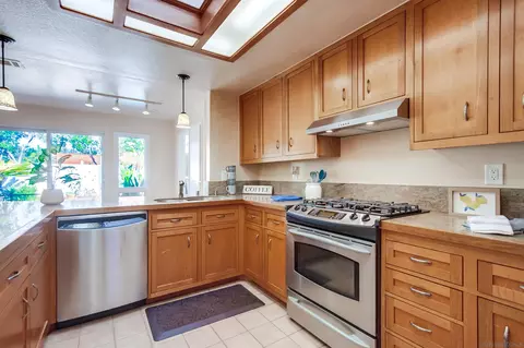 Kitchen - 14853 Sunrise Dr, Poway, CA 92064 photo 2 of 3