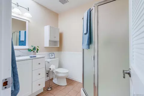 Bath - 14853 Sunrise Dr, Poway, CA 92064 photo 1 of 3