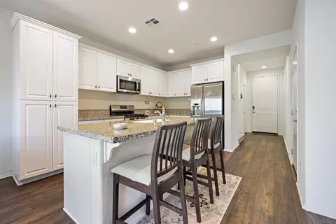 Kitchen - 271 Spotted Saddle Way, Fallbrook, CA 92028 photo 1 of 2
