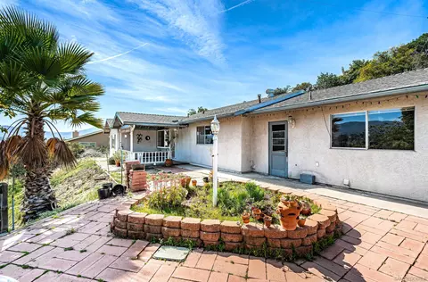 1414 Sundale Rd, El Cajon, CA 92019