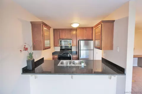 4860 Rolando Ct UNIT 8, San Diego, CA 92115