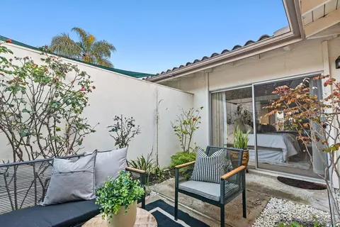 Exterior - 7017 Estrella De Mar Rd, Carlsbad, CA 92009 photo 5 of 8