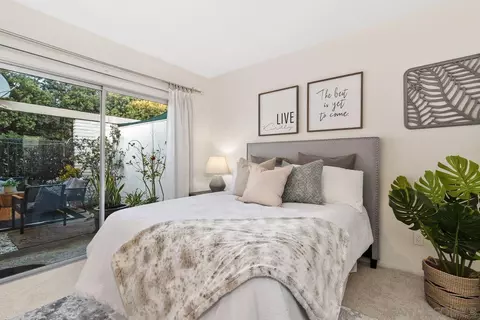 Bedroom - 7017 Estrella De Mar Rd, Carlsbad, CA 92009 photo 1 of 7