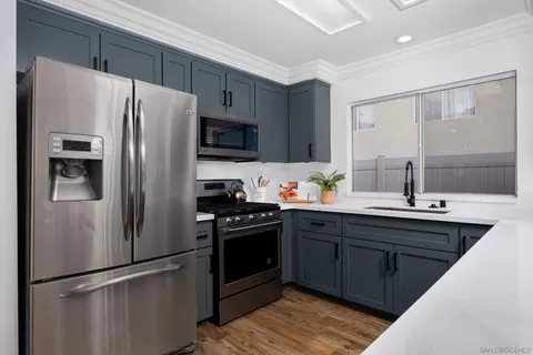 Kitchen - 31915 Calle Vimianzo, Temecula, CA 92592 photo 2 of 3