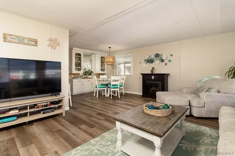 89 Chico Ln, Oceanside, CA 92058 photo 5
