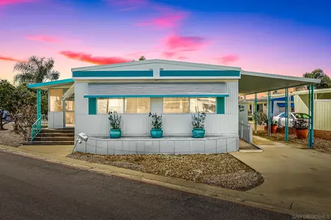 89 Chico Ln, Oceanside, CA 92058