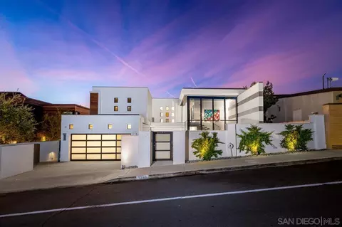 5740 Dolphin Pl, La Jolla, CA 92037