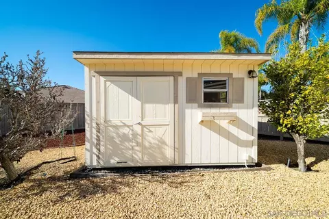 Exterior - 2048 Avocado Knoll Ln, Fallbrook, CA 92028 photo 23 of 24