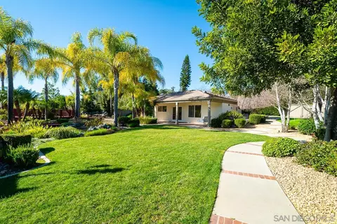 Exterior - 2048 Avocado Knoll Ln, Fallbrook, CA 92028 photo 16 of 24