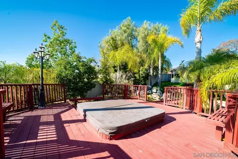 Exterior - 2048 Avocado Knoll Ln, Fallbrook, CA 92028 photo 12 of 24