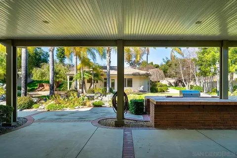 Exterior - 2048 Avocado Knoll Ln, Fallbrook, CA 92028 photo 7 of 24