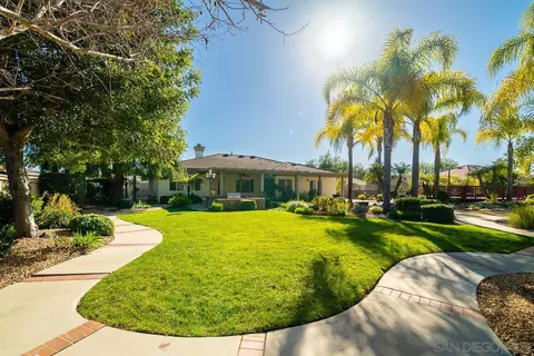 Exterior - 2048 Avocado Knoll Ln, Fallbrook, CA 92028 photo 4 of 24