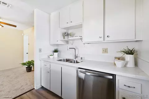 Kitchen - 12142 Orange Crest Ct #4, Lakeside, CA 92040 photo 2 of 3