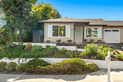 Exterior - 1437 Temple Heights Dr, Oceanside, CA 92056 photo 2 of 12
