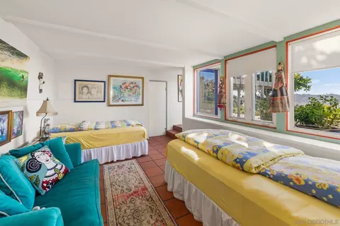 Bedroom - 495 W Ocean View Ave, Del Mar, CA 92014 photo 2 of 2