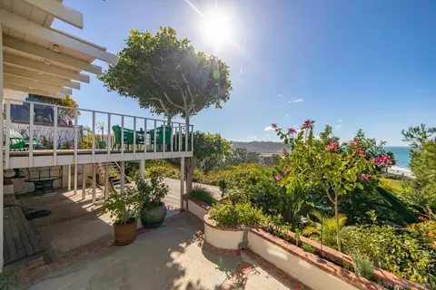 Exterior - 495 W Ocean View Ave, Del Mar, CA 92014 photo 8 of 11