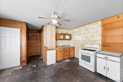Kitchen - 1927 4th, Julian, CA 92036 photo 4 of 5