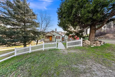 Exterior - 1927 4th, Julian, CA 92036 photo 3 of 14