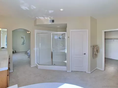 Bath - 1931 Balentine Dr, Alpine, CA 91901 photo 7 of 9