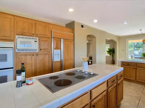 Kitchen - 1931 Balentine Dr, Alpine, CA 91901 photo 3 of 5
