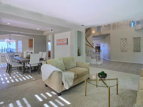Living - 1931 Balentine Dr, Alpine, CA 91901 photo 2 of 5