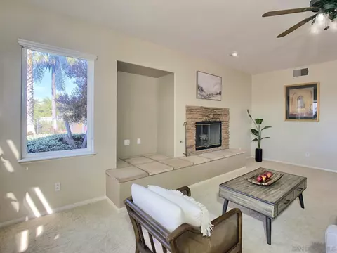 Living - 1931 Balentine Dr, Alpine, CA 91901 photo 3 of 5