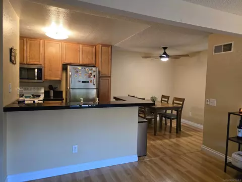 9189 Village Glen Dr #152, San Diego, CA 92123