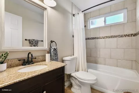 Bath - 9626 Dorsal Dr, Lakeside, CA 92040 photo 1 of 3