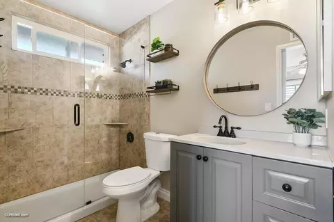 Bath - 9626 Dorsal Dr, Lakeside, CA 92040 photo 2 of 3