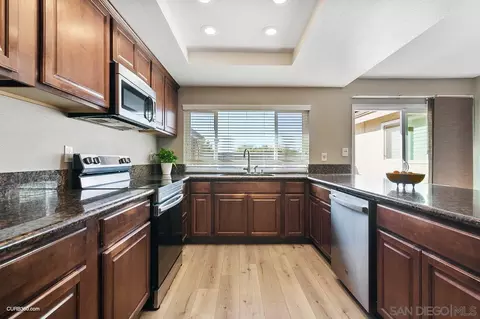 Kitchen - 9626 Dorsal Dr, Lakeside, CA 92040 photo 2 of 3