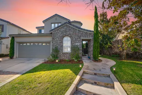13188 Sunstone Pt, San Diego, CA 92130