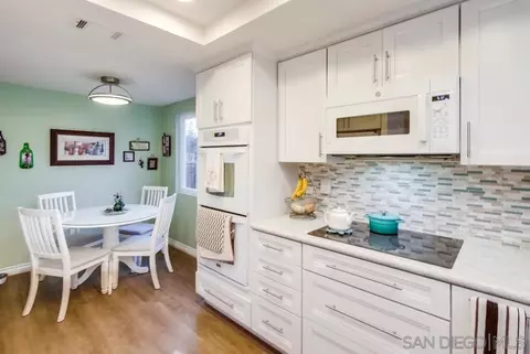 Kitchen - 2174 Hillslake Dr, El Cajon, CA 92020 photo 4 of 5