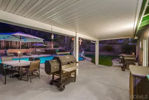 Exterior - 2174 Hillslake Dr, El Cajon, CA 92020 photo 9 of 11