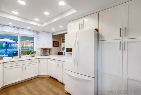 Kitchen - 2174 Hillslake Dr, El Cajon, CA 92020 photo 3 of 5
