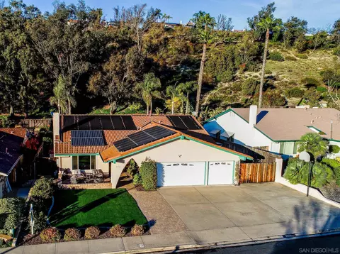 View/Area - 2174 Hillslake Dr, El Cajon, CA 92020 photo 2 of 7