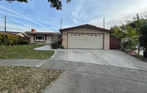 4206 W Highland Ave, Santa Ana, CA 92704