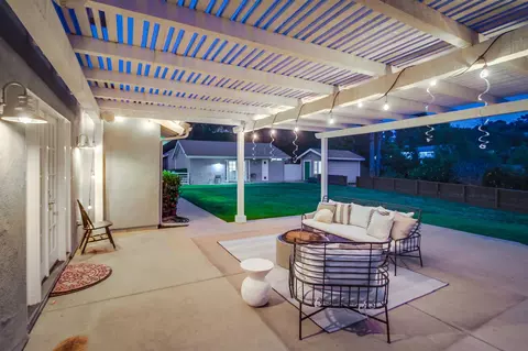 Exterior - 1046 Salem St, Vista, CA 92084 photo 7 of 15