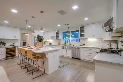 Kitchen - 1046 Salem St, Vista, CA 92084 photo 2 of 6