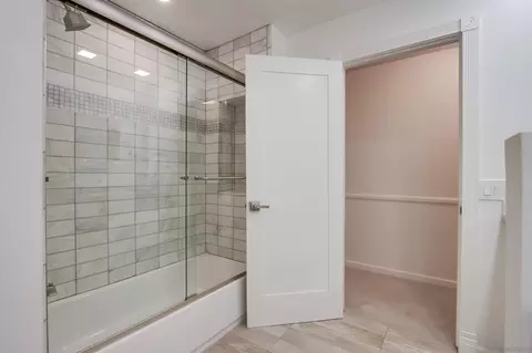 Bath - 1046 Salem St, Vista, CA 92084 photo 7 of 9